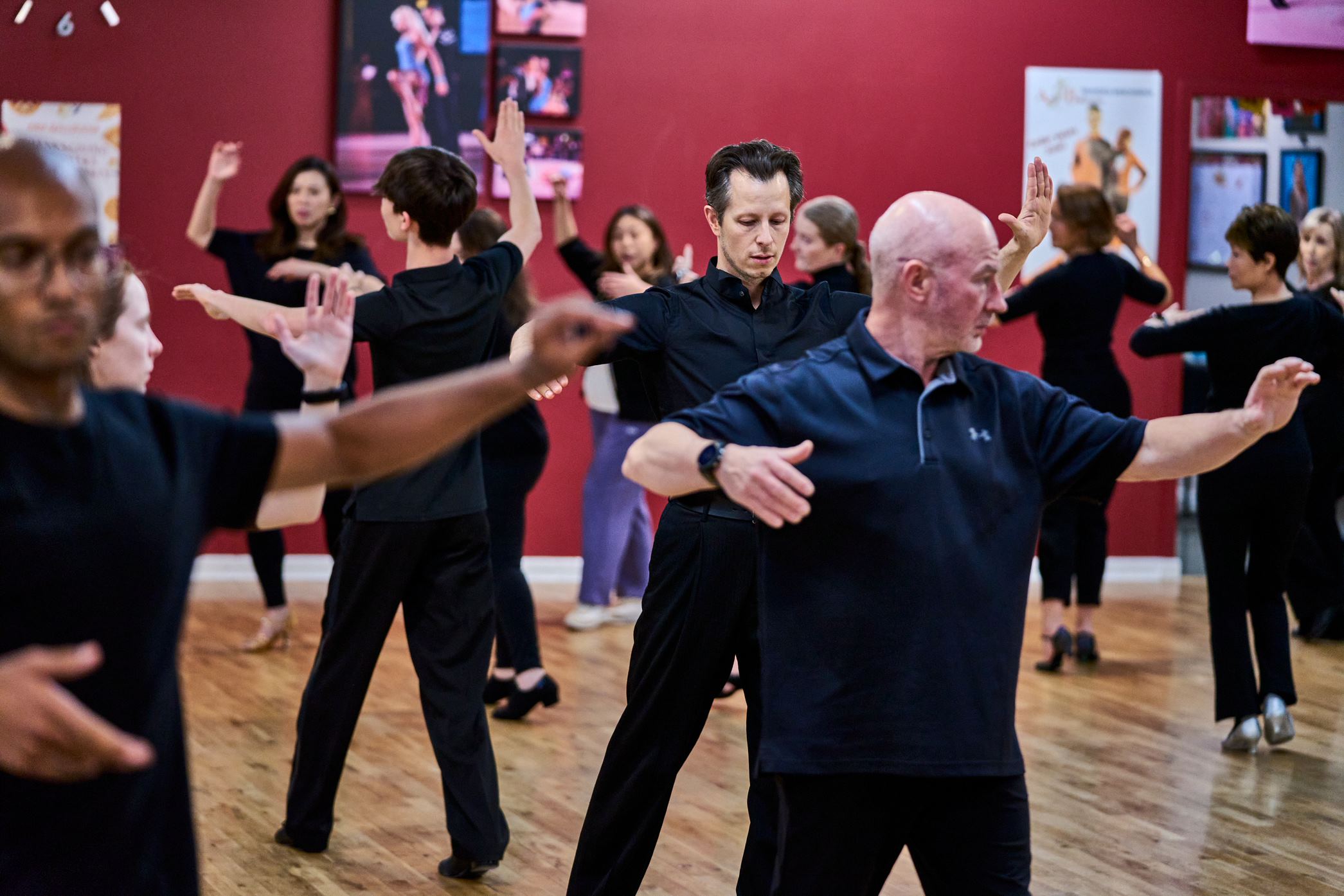 Simeon teaching a group class!